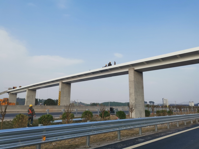南北高（gāo）速欽州陸屋天橋